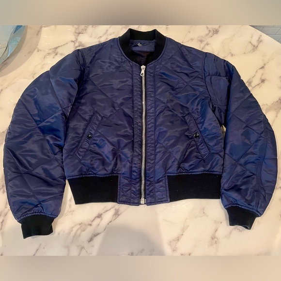 Rag and Bone navy quilted bomber jacket. Women’s small. Gently worn. - Picture 5 of 8